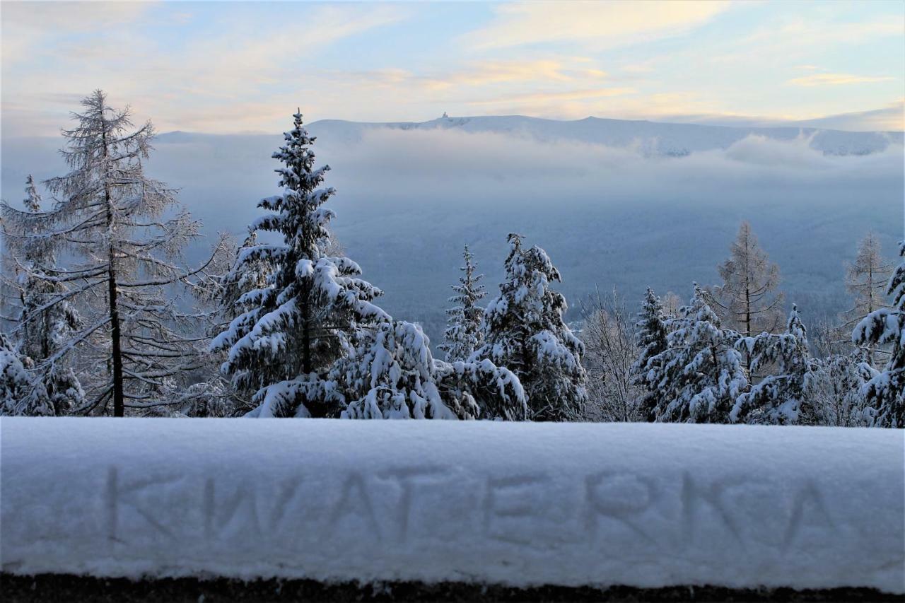 Kwaterka Familijna ชกลาร์สกา ปอเรมบา ภายนอก รูปภาพ
